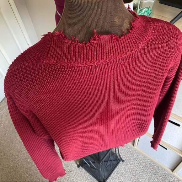 Forever 21 size medium sweater burgundy with rough fringe, and V-neck - Picture 6 of 12